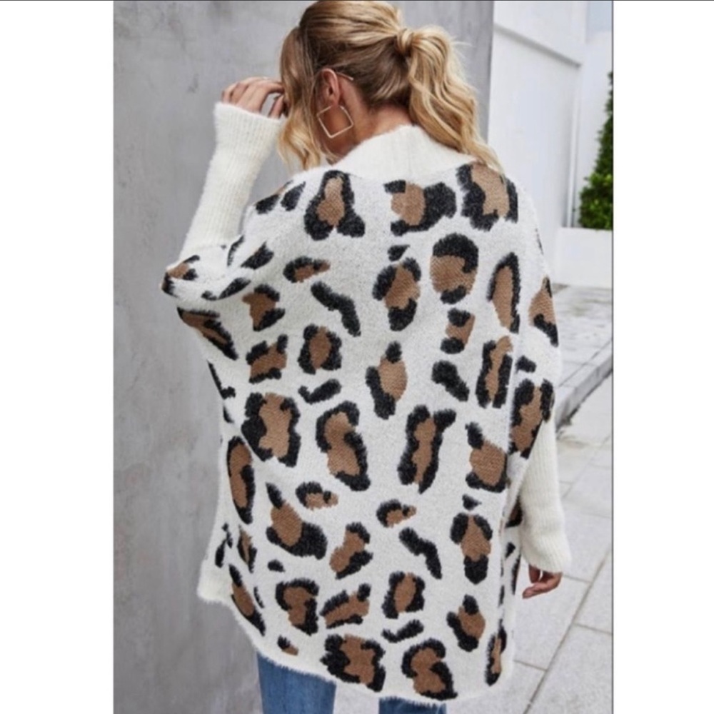 Leopard Print Open Front Cardigan Dolman Sleeves and Relaxed Bodice - Picture 7 of 8